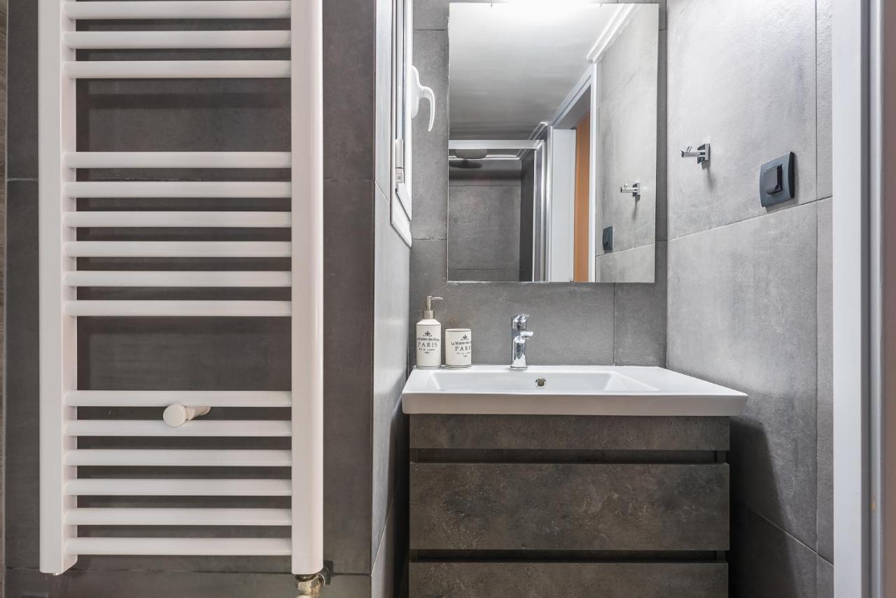Modern Apartment Downtown Atina Dış mekan fotoğraf
